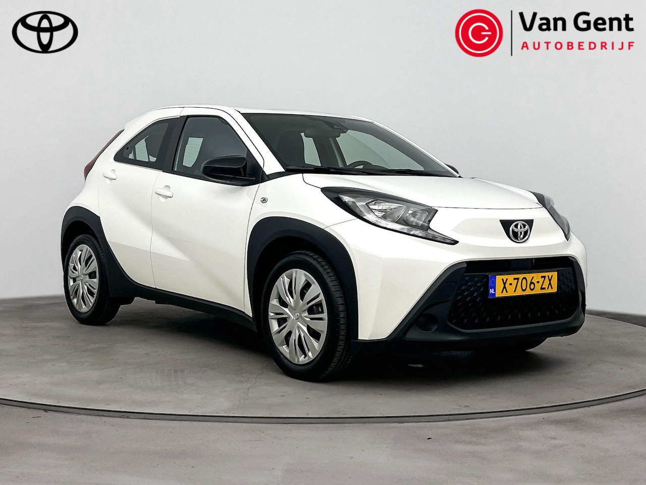Toyota Aygo X - 1.0 VVT-i MT play 1.0 VVT-i MT Play - AutoWereld.nl