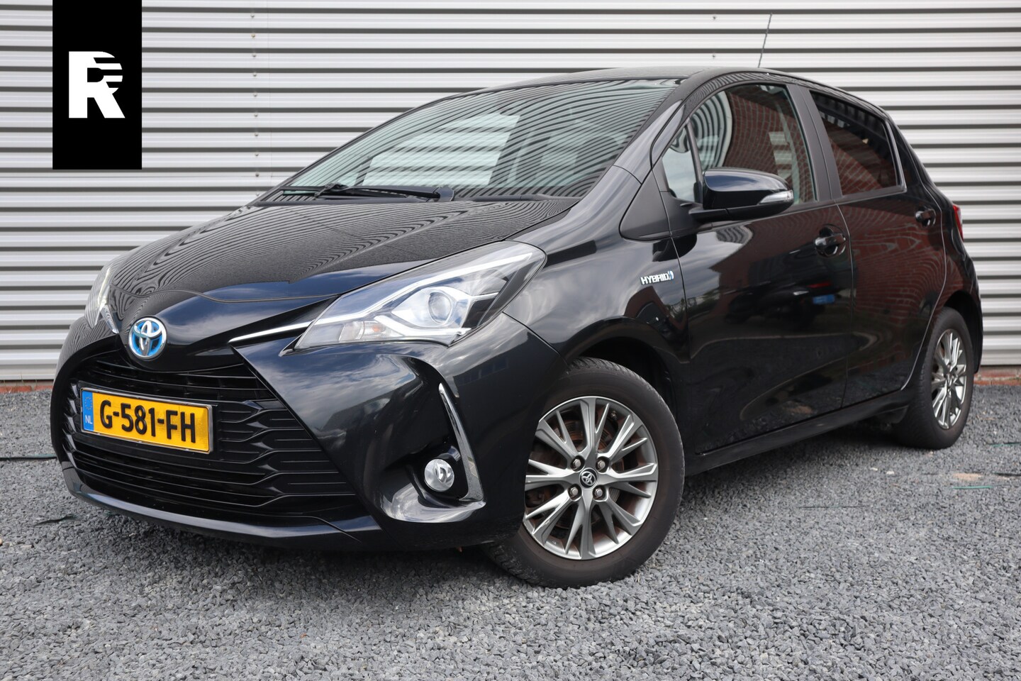 Toyota Yaris - 1.5 Hybrid Dynamic Camera / Climate Control / Navigatie / 1e eigenaar - AutoWereld.nl