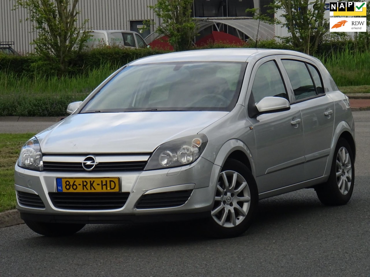 Opel Astra - 1.6 Enjoy AUTOMAAT NAP/AIRCO/CRUISE/APK - AutoWereld.nl