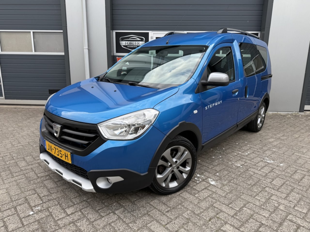 Dacia Dokker - 1.2 TCe S&S Stepway NAP Trekhaak Cruise pdc Airco Navi lichtmeta - AutoWereld.nl