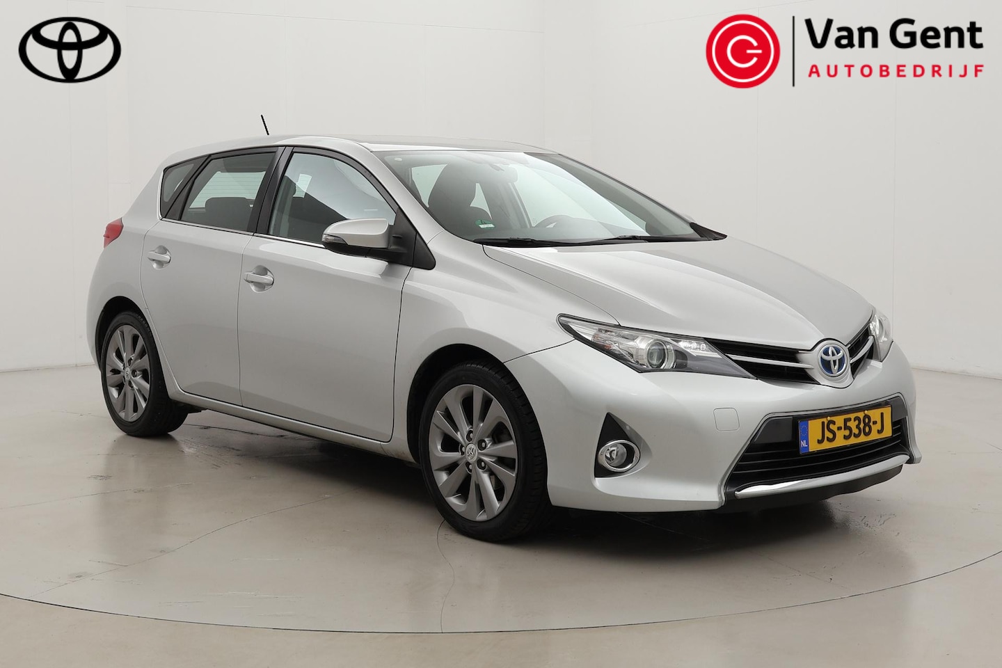 Toyota Auris - 1.8 Hybrid Dynamic | Trekhaak | Navigatie | Keyless | Cruise | Clima | Camera | 17 inch - AutoWereld.nl