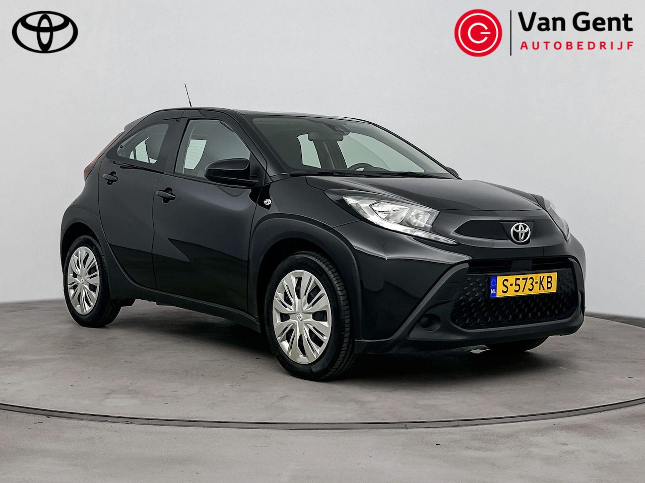 Toyota Aygo X - 1.0 VVT-i MT play 1.0 VVT-i MT Play - AutoWereld.nl