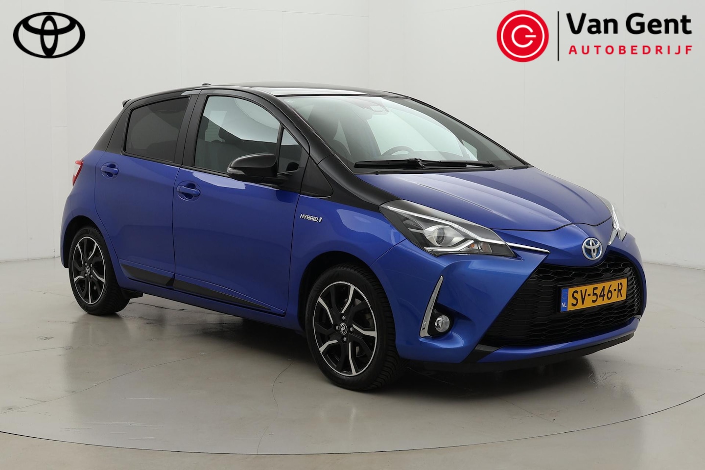 Toyota Yaris - 1.5 Hybrid Bi-Tone Plus | Panoramadak | Fietsensteun | Navigatie | Keyless entry | Cruise - AutoWereld.nl