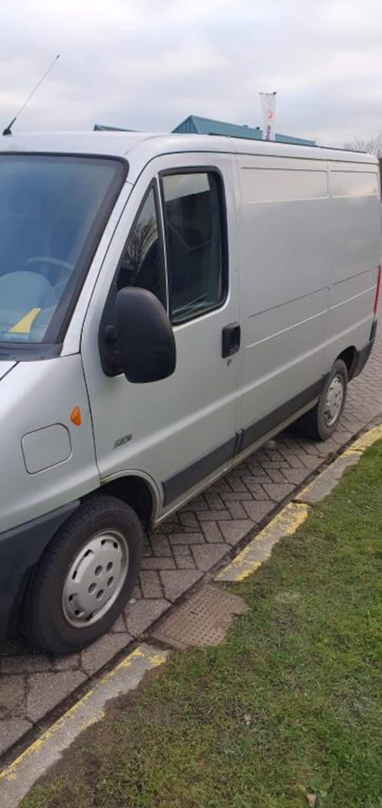 Peugeot Boxer - 290C 2.8 HDI
