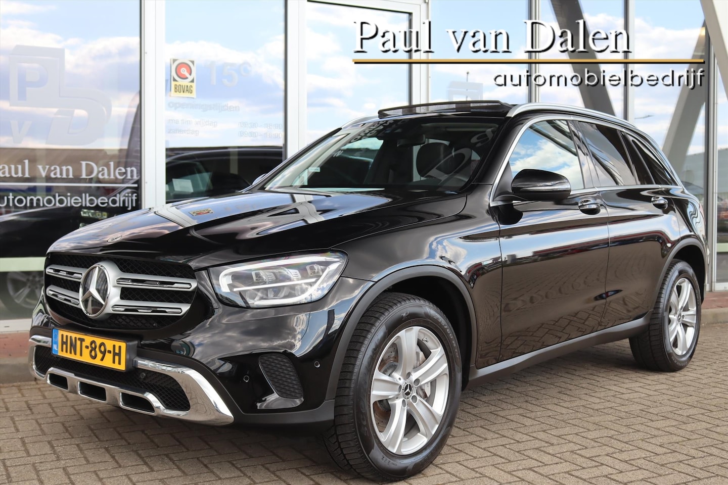 Mercedes-Benz GLC-klasse - GLC300e 320PK 4MATIC AUTOMAAT9 Panodak | Leer | Led | Camera | Sfeerverlichting | Carplay - AutoWereld.nl