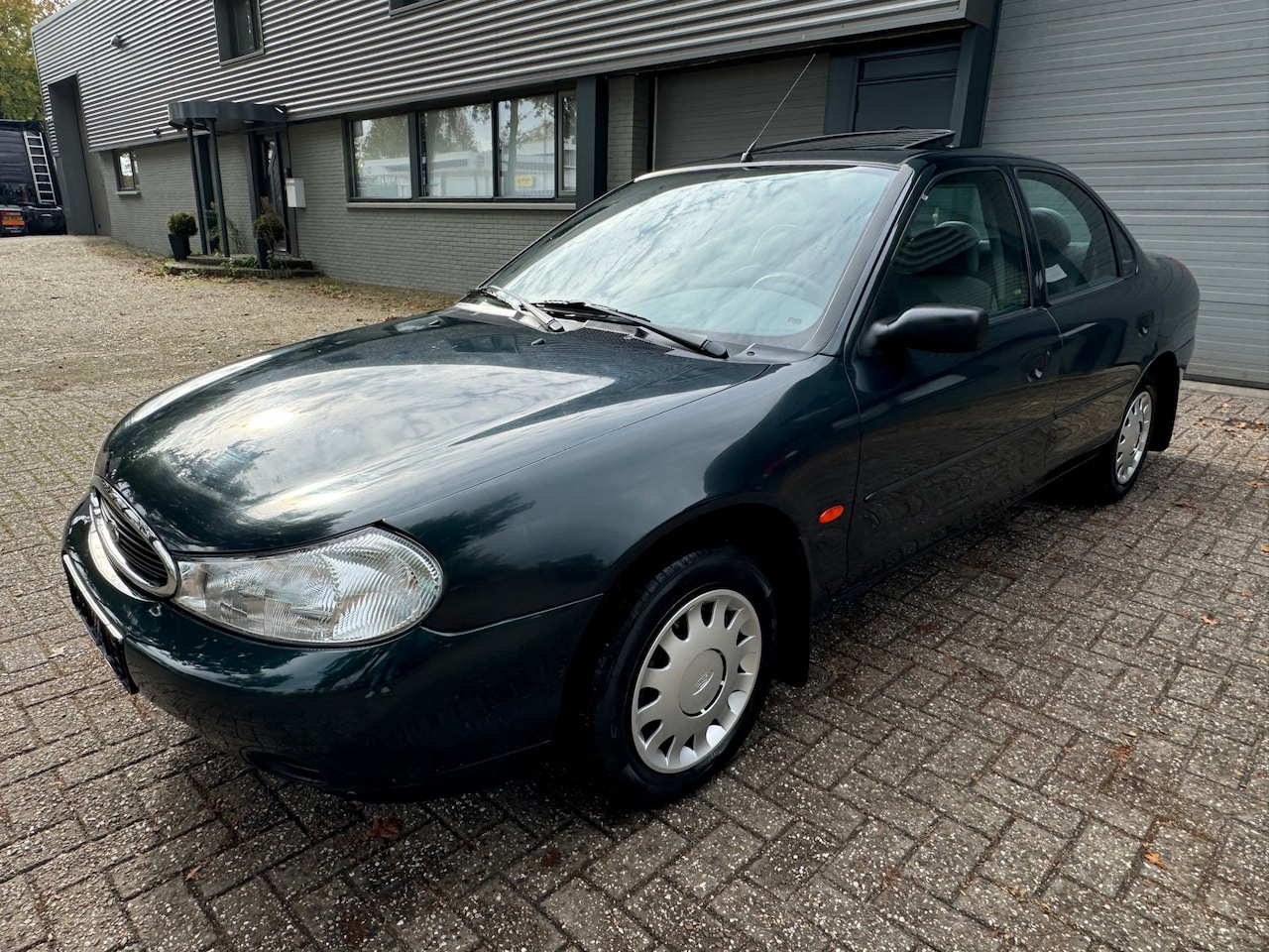 Ford Mondeo - 1.6 CLX 1.6 CLX - AutoWereld.nl