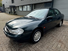 Ford Mondeo - 1.6 CLX