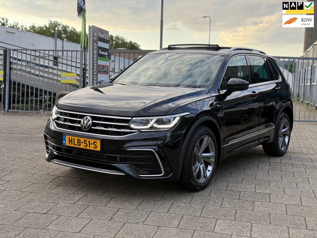 Volkswagen Tiguan - 1.4 TSI eHybrid R-Line Business+BOM VOLL ! - AutoWereld.nl