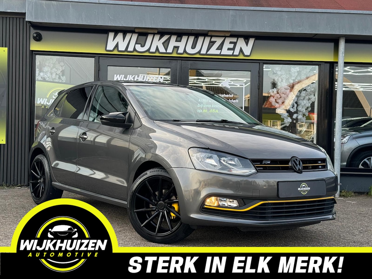 Volkswagen Polo - 1.2 TSI R-Line met Panorama dak !!! Carbon stuur !!! Uniek !!! - AutoWereld.nl