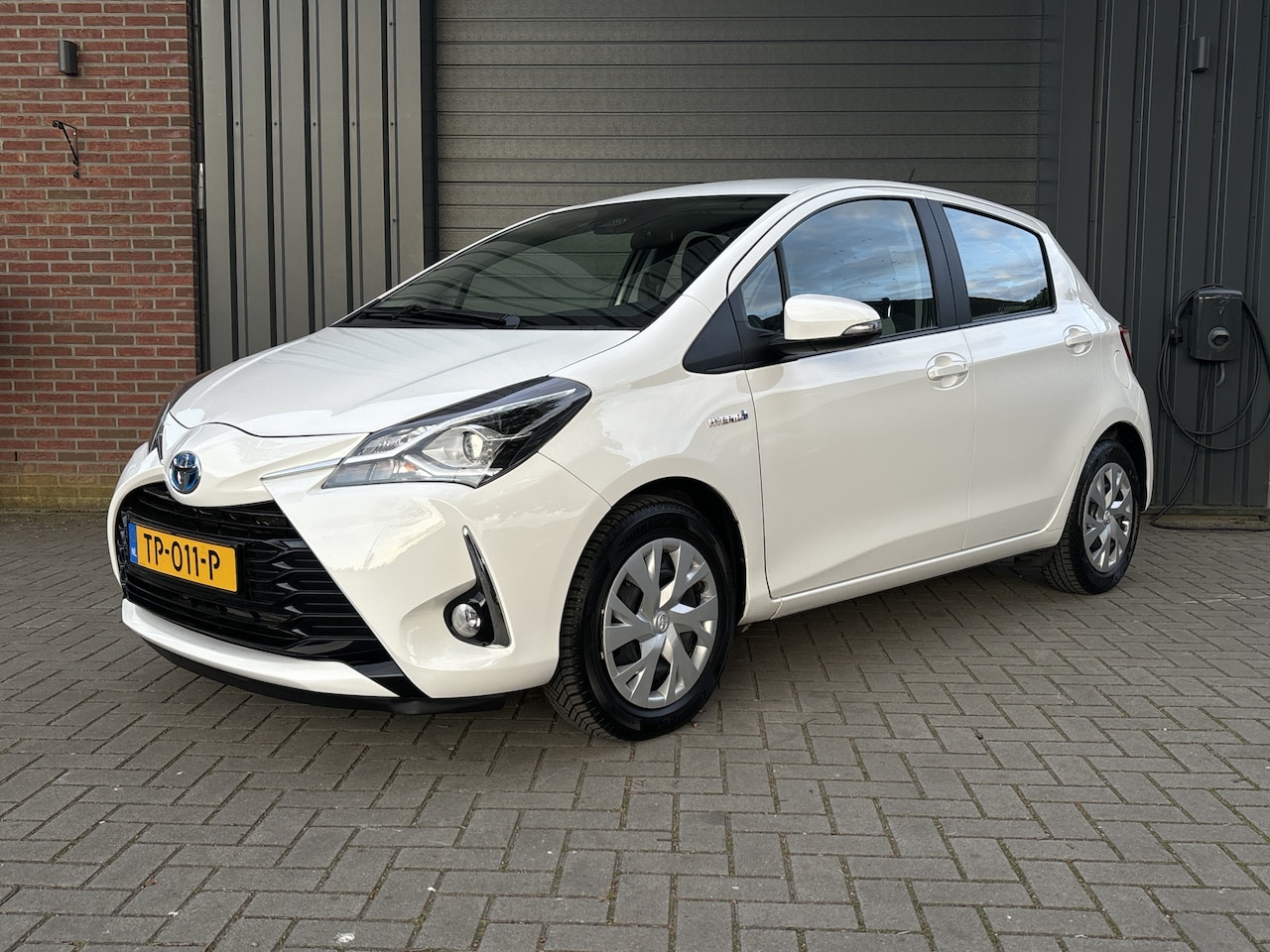 Toyota Yaris - 1.5 Hybrid Active - Camera - Navi - Nederlandse auto - - AutoWereld.nl