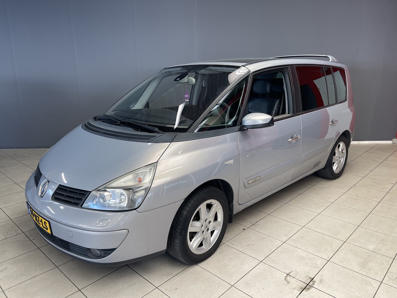 Renault Espace - 2.0 T Initiale 2.0 T Initiale Nieuwe APK, nette afleverbeurt 7-persoons familie-auto bij uitstek - AutoWereld.nl