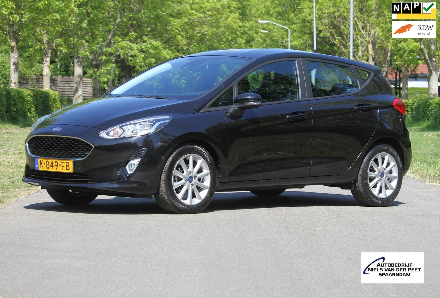 Ford Fiesta - 1.0 EcoBoost 95pk Connected / Naviagtie / Parkeersensoren voor én achter / Sportvelgen / C - AutoWereld.nl