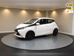 Toyota Aygo - 1.0 VVT-i x-play *All-seasons* Navi|Camera|Bluetooth