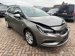 Opel Astra Sports Tourer - 1.0 Online Ed