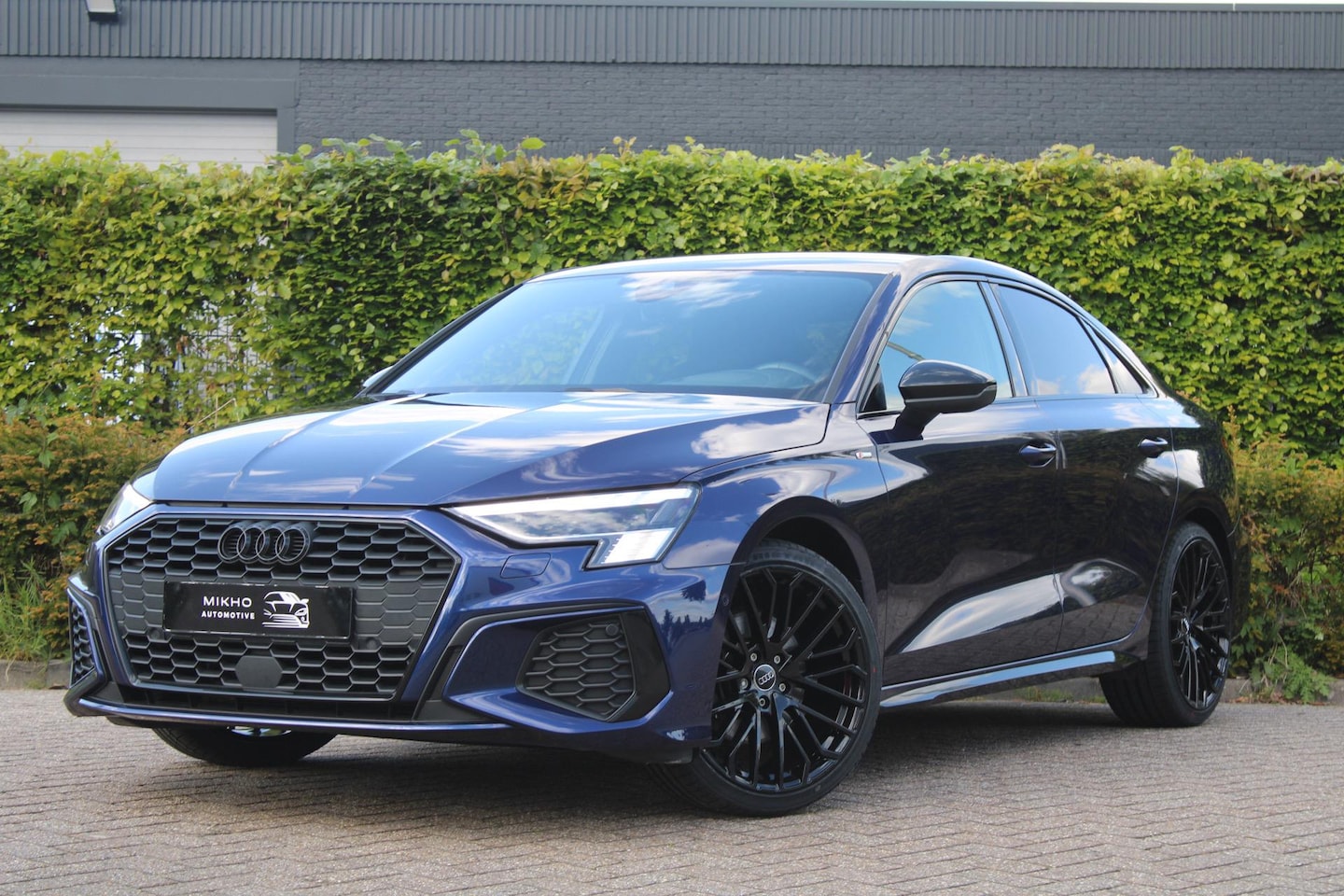 Audi A3 Limousine - 35 TFSI |3x S-Line| B&O | Matrix | RS stoelen | Black optik | Head-up | Sfeerverlichting | - AutoWereld.nl
