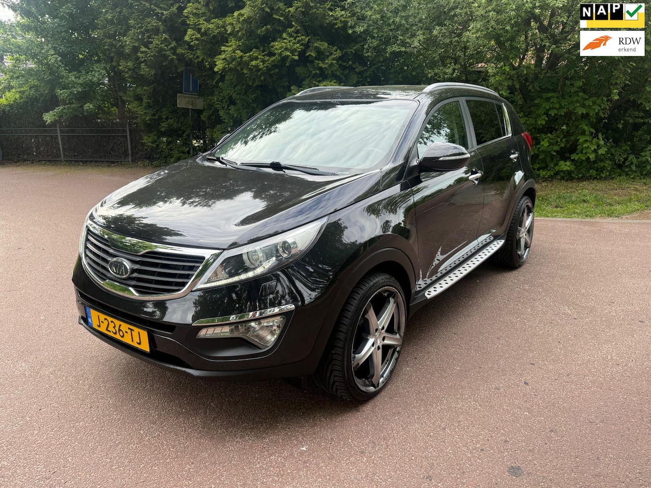 Kia Sportage - 1.6 GDI Super Pack / Navi / NAP / Airco/ PDC / Lm / car - AutoWereld.nl