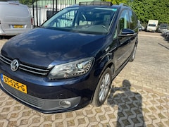 Volkswagen Touran - 2.0 TDI Highline BlueMotion