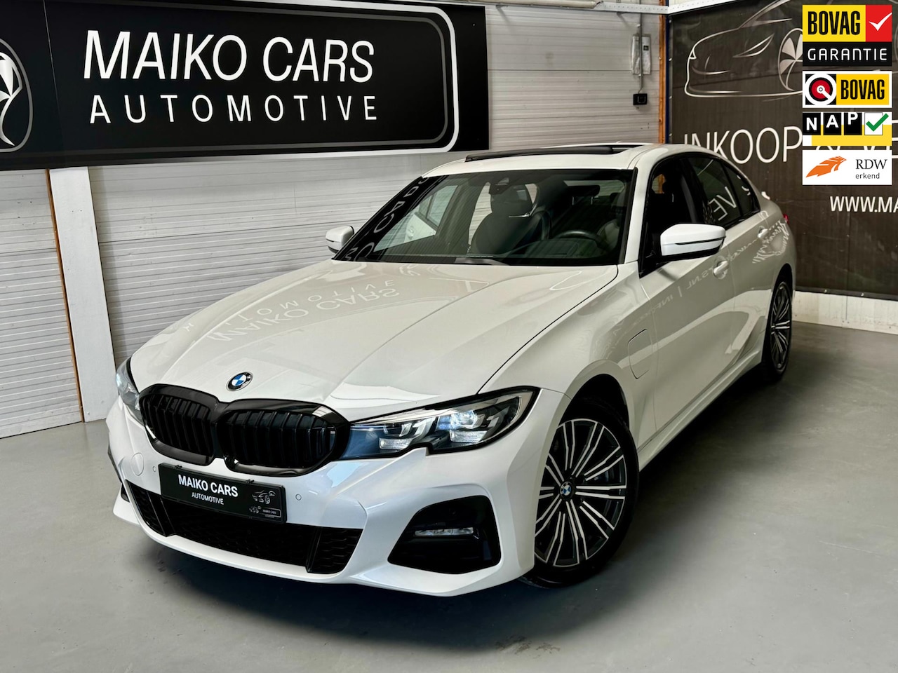 BMW 3-serie - 330e M-SPORT Edition|Schuifdak|Head Up 292pk - AutoWereld.nl