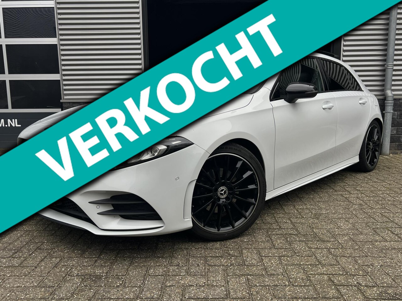 Mercedes-Benz A-klasse - 180 AMG| Pano| Night| Sfeer| 19 inch|Burmester - AutoWereld.nl