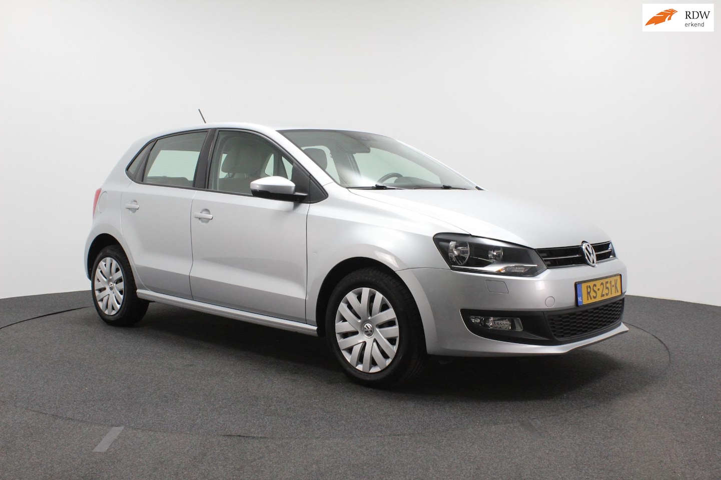 Volkswagen Polo - 1.4-16V Highline | Automaat ! | Goed onderhouden | Climate control | Navigatie | Trekhaak - AutoWereld.nl