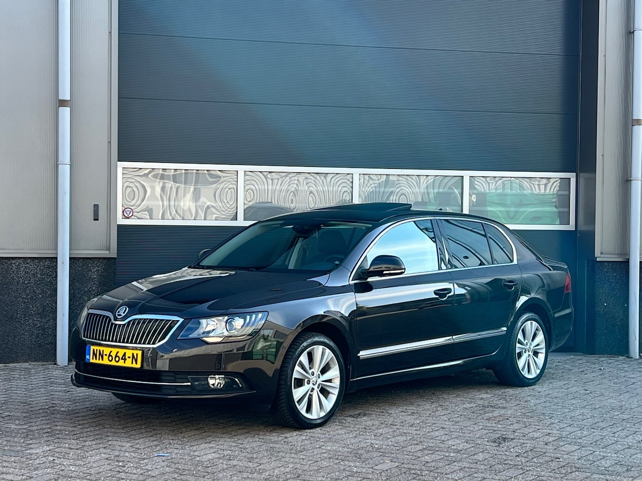 Skoda Superb - 1.8 TSI Elegance bj.2014 Autom|Opendak|navi|Pdc. - AutoWereld.nl