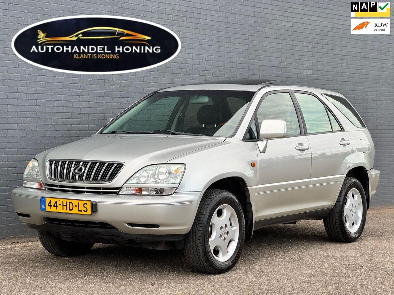 Lexus RX - 300 Executive|YOUNGTIMER|PANO|AUT|NAVI|PSENSOR|LEDER|STOELVERW|TREKHAAK - AutoWereld.nl