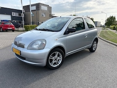 Toyota Yaris - 1.3-16V VVT-i Sol NweAPK|AUTOMAAT