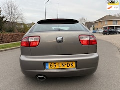 Seat Leon - 1.8-20VT Topsport 18''velgen|6BAK|Verlaagd|Sportdemper|Rs4 velgen