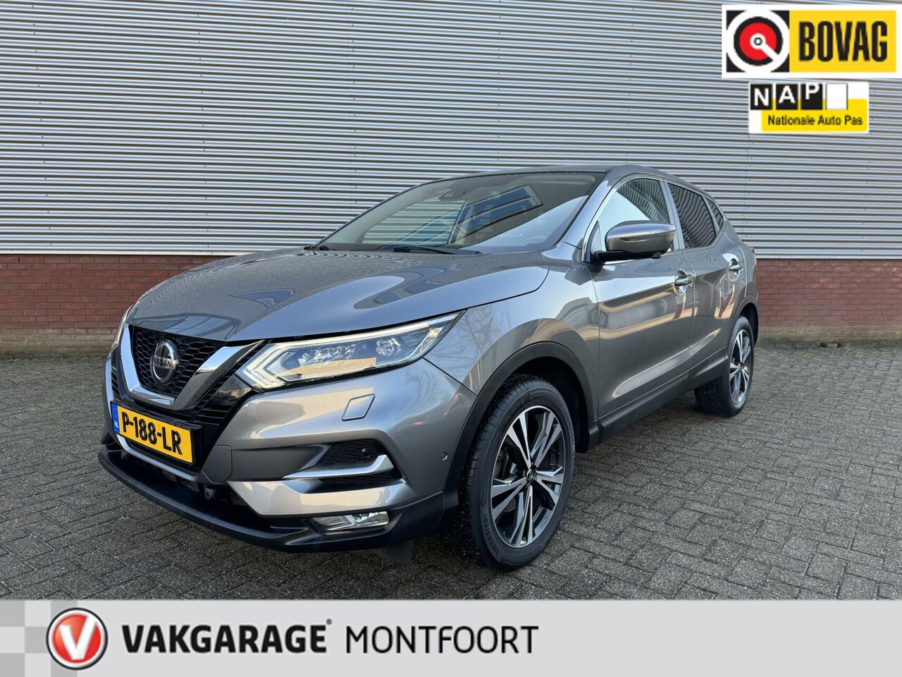 Nissan Qashqai - 1.3 DIG-T Acenta|Navi|360Camera|Trekhaak|Carplay|Keyless entry|Stoelverwarming|Dodehoekdet - AutoWereld.nl