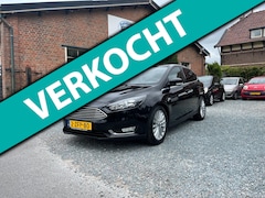 Ford Focus - 1.0 First Edition ( Navigatie + Cruise controle + Trekhaak )