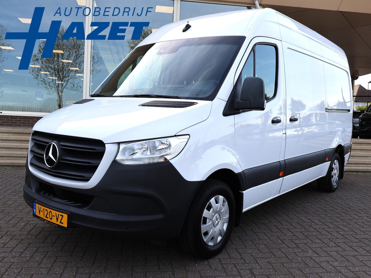 Mercedes-Benz Sprinter - 316 2.2 CDI 163 PK AUT. L2H2 + 2 SCHUIFDEUREN | BREEDBEELD MBUX | TREKHAAK | CAMERA | CARP - AutoWereld.nl