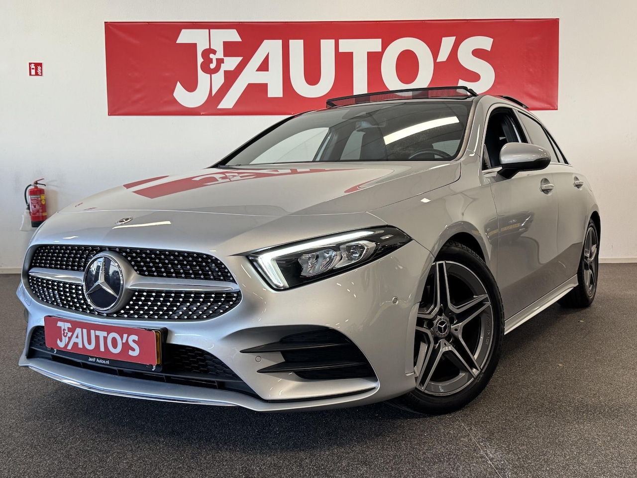 Mercedes-Benz A-klasse - 200 AMG Line NAVIGATIE, PANORAMA, CRUISE, 163PK - AutoWereld.nl