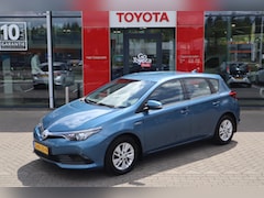 Toyota Auris - 1.8 HYBRID NOW 5-DEURS CAMERA CRUISE PARK-SENSOREN CLIMA LM-VELGEN