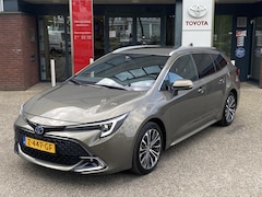Toyota Corolla Touring Sports - 1.8 HYBRID 140 DYNAMIC NAVI STOELVERW EL-ACHTERKLEP PARK-SENSOREN 17'' LM-VELGEN LED APPLE