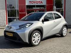 Toyota Aygo X - PLAY ALL SEASON AD-CRUISE AIRCO APPLE/ANDROID CAMERA BLUETOOTH EL-RAMEN/SPIEGELS