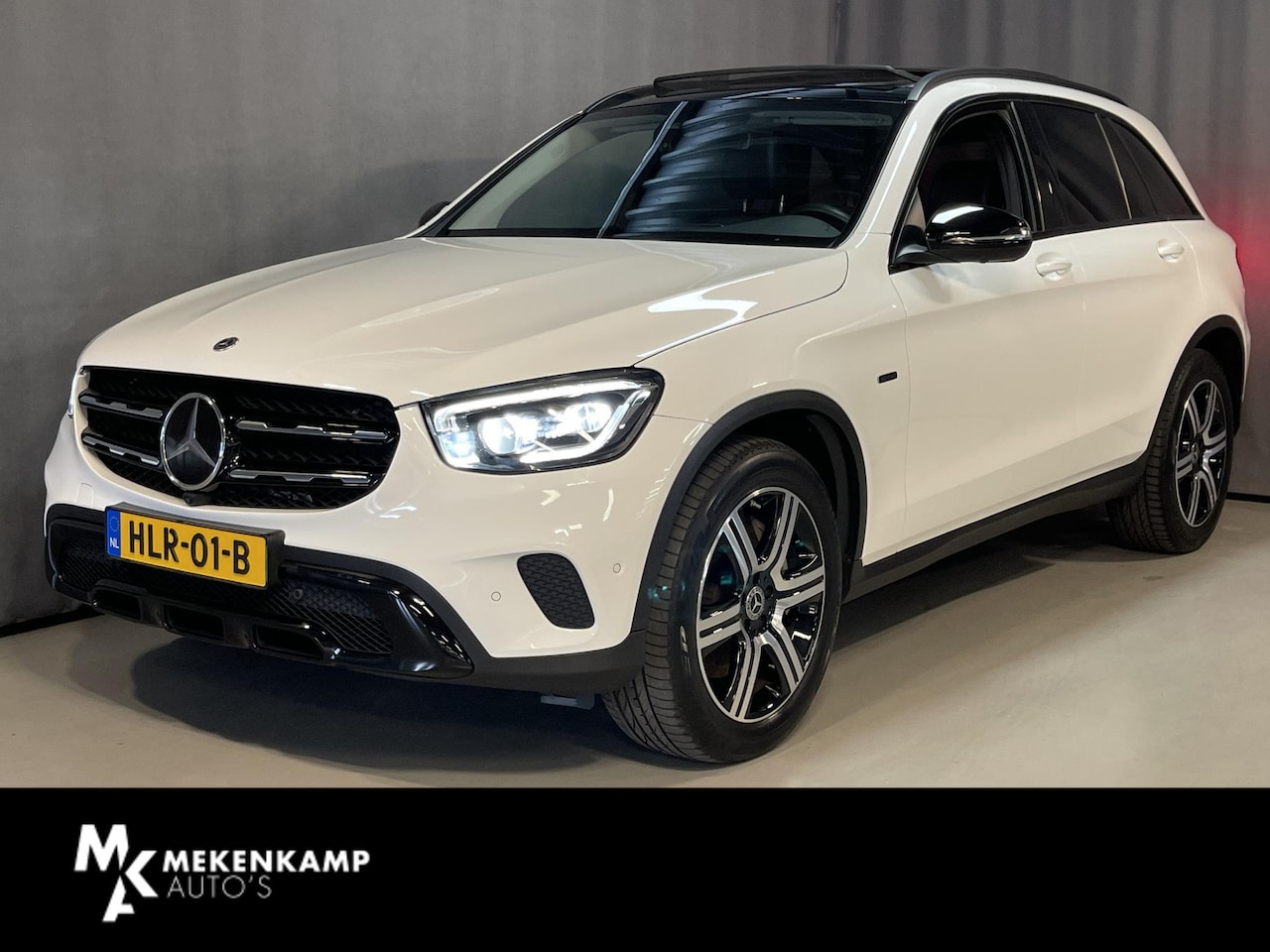 Mercedes-Benz GLC-klasse - 300e 4MATIC Premium 19"/Luchtvering/Memorystoelen + massage/Panoramadak/Multibeam/Trekhaak - AutoWereld.nl