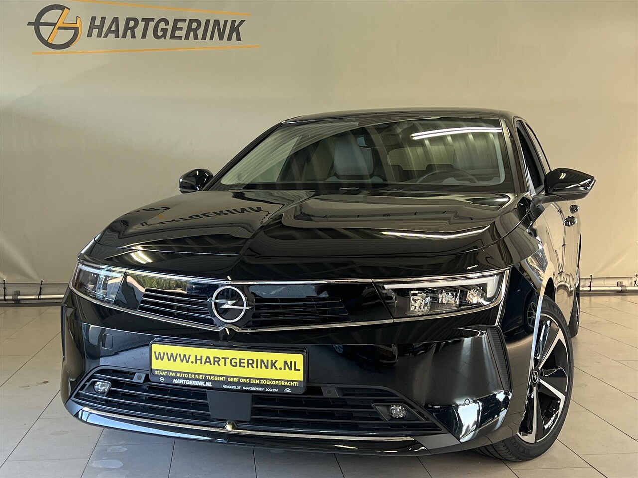 Opel Astra - 1.6 Hybrid 180pk Aut Business Elegance - AutoWereld.nl