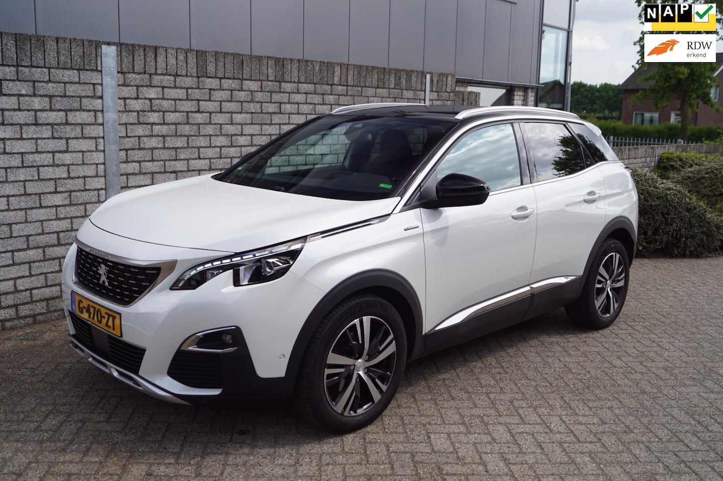 Peugeot 3008 - 1.6 PureTech GT Line Autom Half Leder Sportst Stoelverw Navi Camera Apple Carplay Clima Cr - AutoWereld.nl