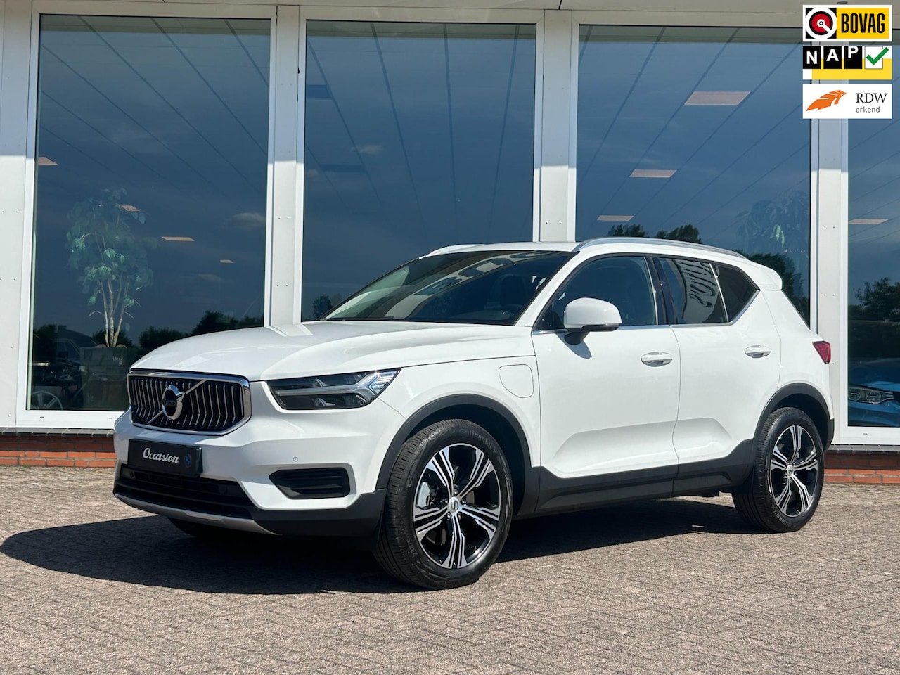 Volvo XC40 - 1.5 T4 Recharge Inscription - Leder - Panorama- Camera - 19 inch - AutoWereld.nl
