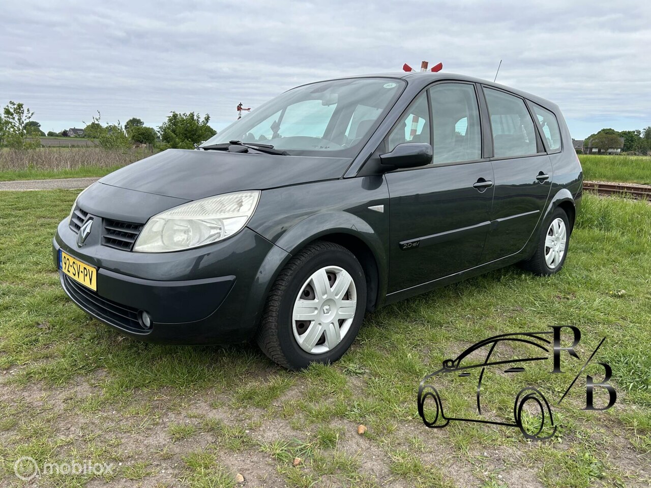 Renault Grand Scénic - 2.0-16V Dynamique Comfort 7 PERSOONS AIRCO - AutoWereld.nl