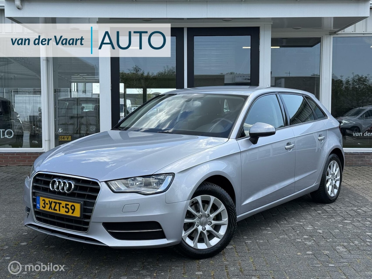 Audi A3 Sportback - 1.2 TFSI Attraction Pro Line / Navi / Cruise - AutoWereld.nl