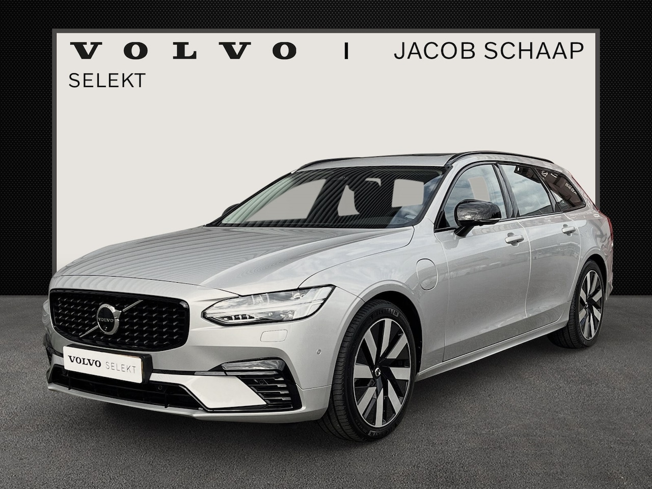 Volvo V90 - 2.0 T6 Plug-in hybrid AWD Ultra Dark / 360 Camera / Head-Up / Schuif/kanteldak / Trekhaak - AutoWereld.nl