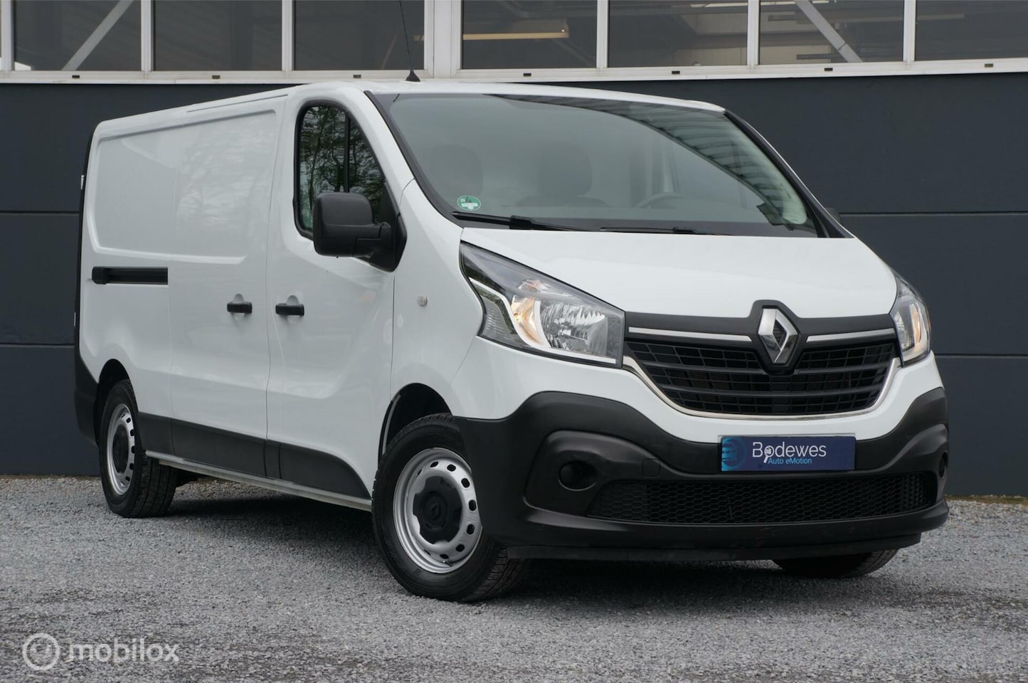Renault Trafic - bestel 2.0 dCi 120 T29 L2H1 Business - AutoWereld.nl