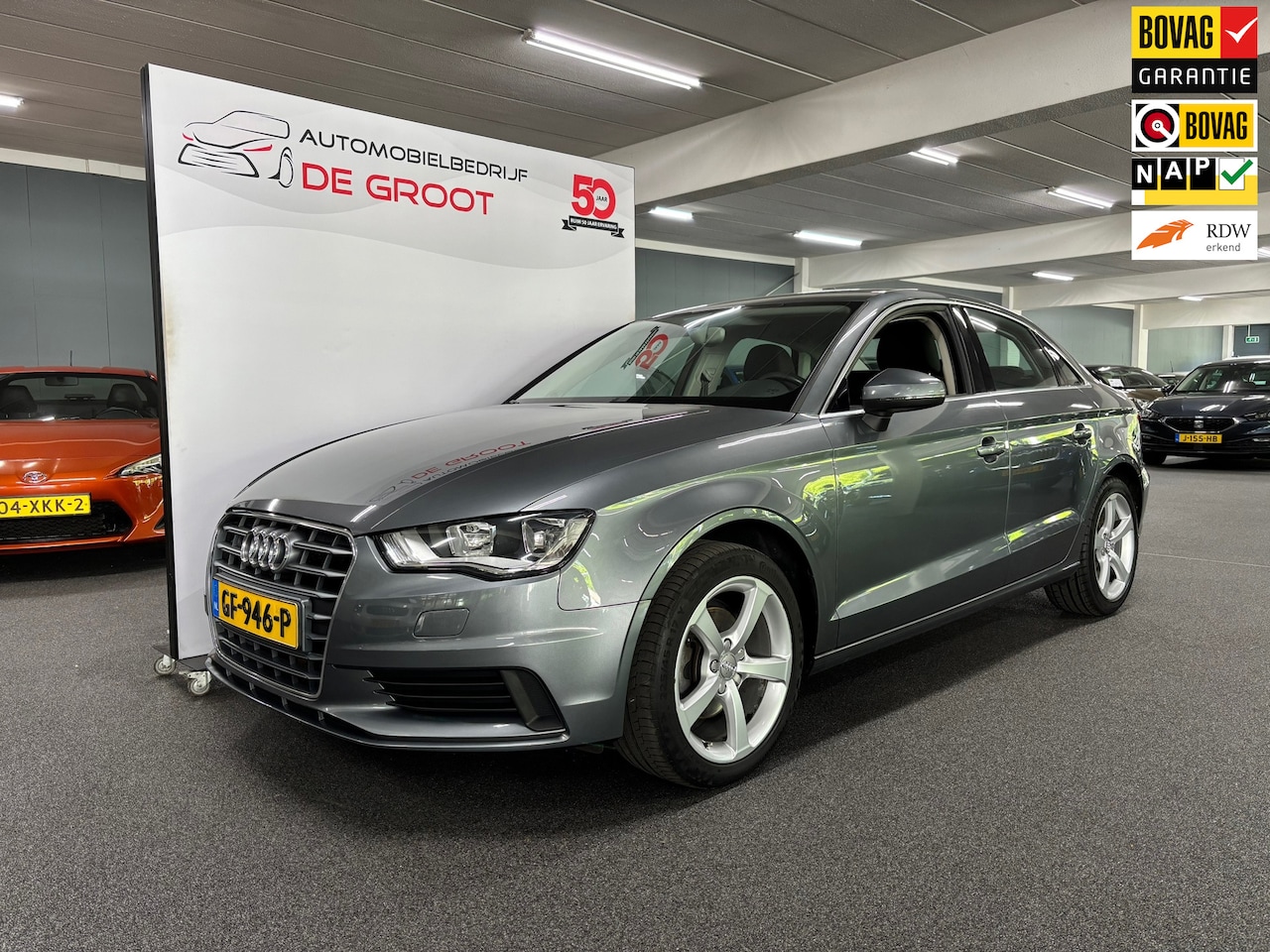 Audi A3 Limousine - 1.4 TFSI CoD Attraction Pro Line / NL-auto, Cruise control, Navi, Airco - AutoWereld.nl