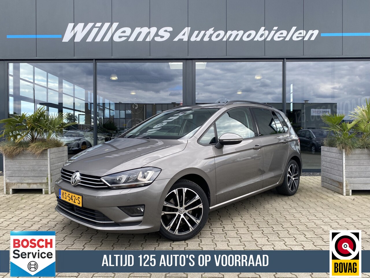 Volkswagen Golf Sportsvan - 1.4 TSI Connected Series trekhaak , Navigatie, Stoelverwarming - AutoWereld.nl