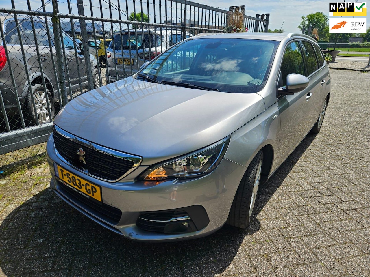 Peugeot 308 SW - 1.2 PureTech Blue Lease Premium 1.2 PureTech Blue Lease Premium - AutoWereld.nl