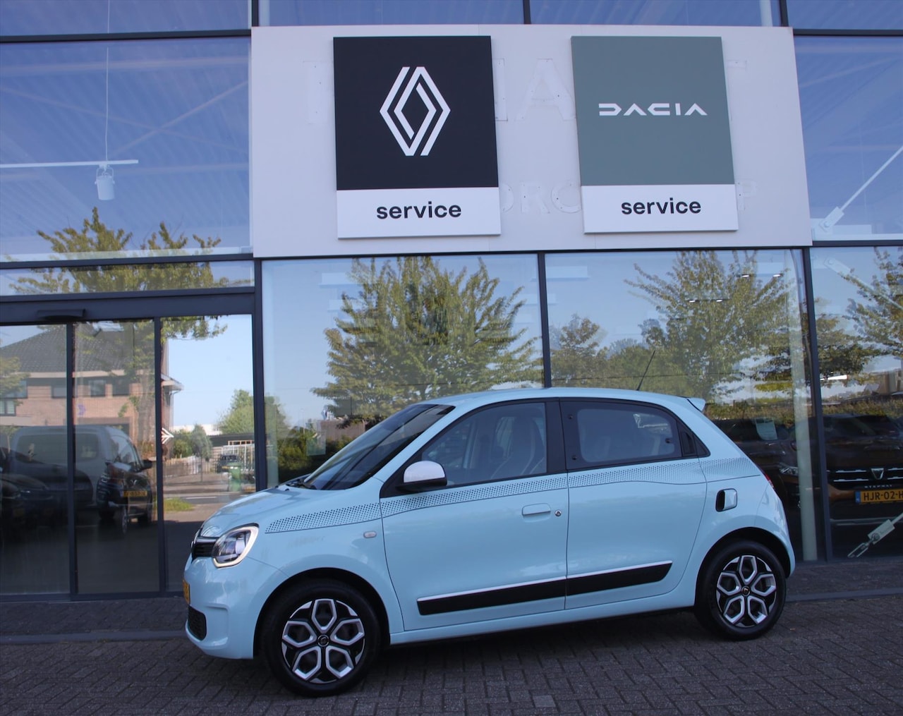 Renault Twingo - 75PK-COLLECTION-48DKM-AIRCO-CRUISE-BLUETOOTH- - AutoWereld.nl