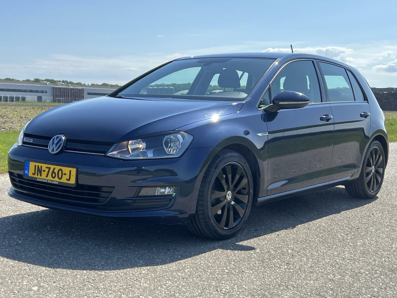 Volkswagen Golf - 1.0 TSI Comfortline|CAMERA|TREKHAAK|PDC|NAVI - AutoWereld.nl