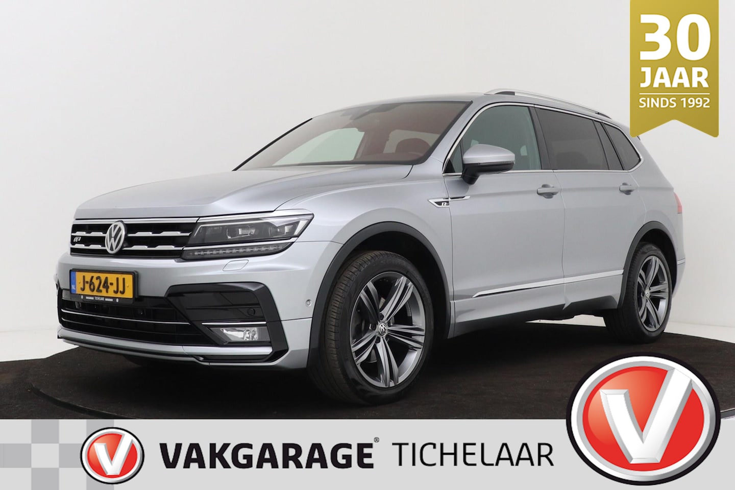Volkswagen Tiguan Allspace - 1.5 TSI Highline Business R-Line 7p. | Uitklap Trekhaak | Org NL | Digital Cockpit | Camer - AutoWereld.nl