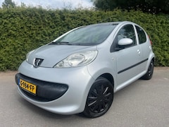 Peugeot 107 - 1.0-12V XR 5-drs Airco Elek. Pakket